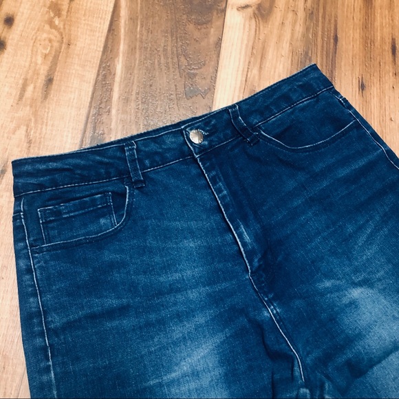 Forever 21 High Rise Cut-off Denim Shorts - Picture 4 of 5